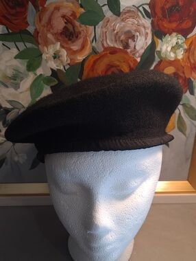 Berets.com Black Wool Beret Unisex - Classic Chic Hat Lined Sized 7-1/8